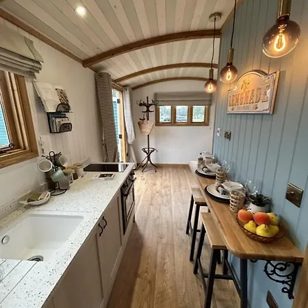 Lodge Chycara